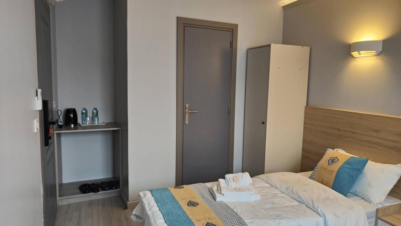 Chambre Pour 2 Personnes Avec Lit Separe Dans La Banlieue Parisienne Бонди Экстерьер фото